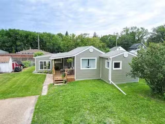 House for sale in Souris, Manitoba