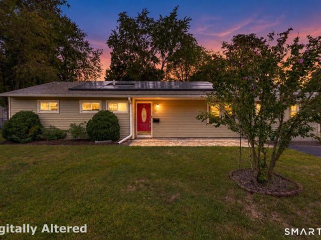 House for sale in Windsor Locks, Capitol Planning Region
