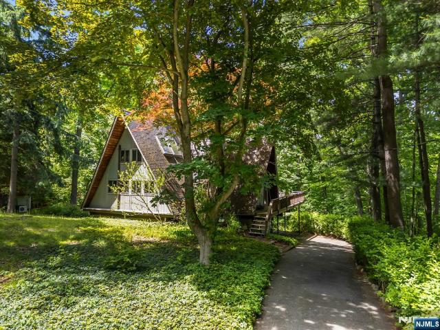 House for sale in Southfields, New York