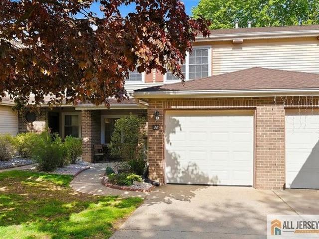 Townhouse for sale in Spotswood, New Jersey