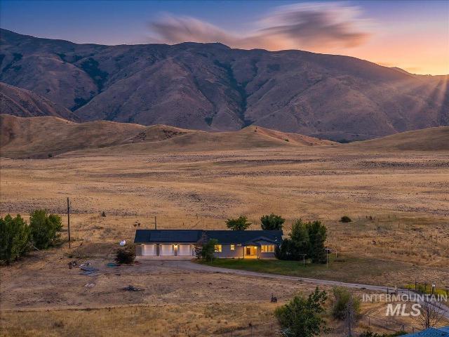 House for sale in Horseshoe Bend, Idaho