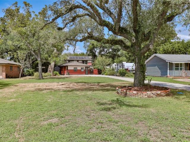 House for sale in Lake Jackson, Texas