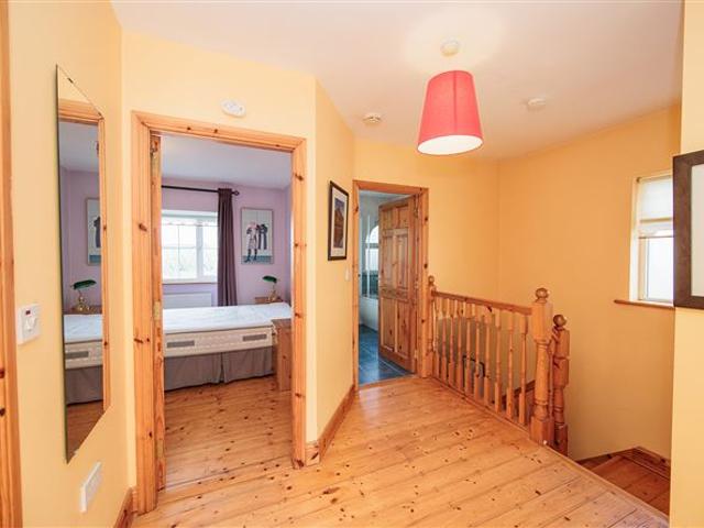 Semi Detached House for sale in Thomastown