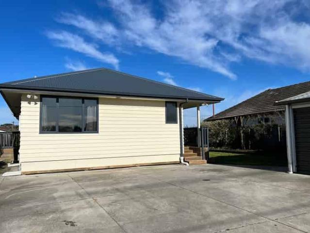 House for rent in Chaslands, Canterbury