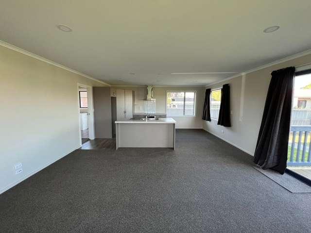 House for rent in Chaslands, Canterbury