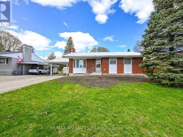 House for sale in Smiths Falls, Ontario