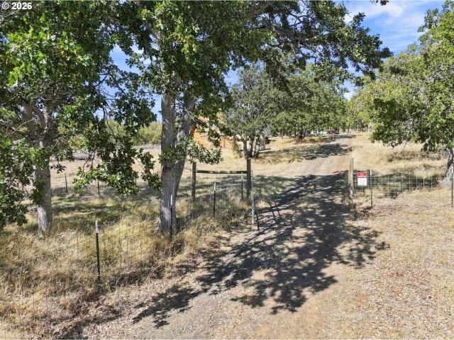 House for sale in Goldendale, Klickitat County