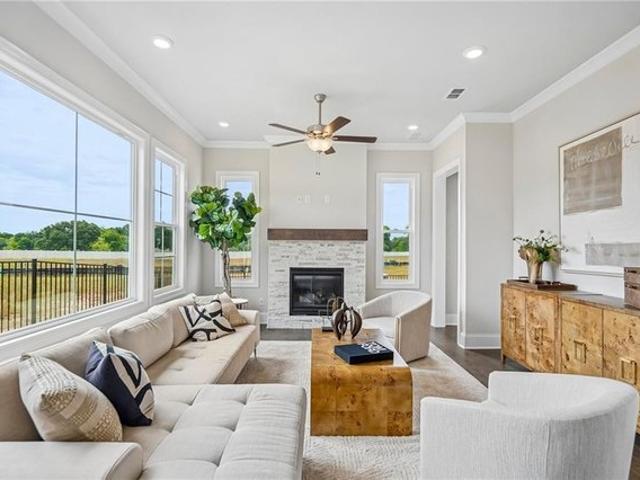 House for sale in Hoschton, Jackson County