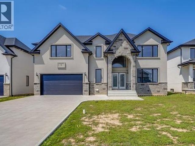House for sale in Amherstburg, Ontario