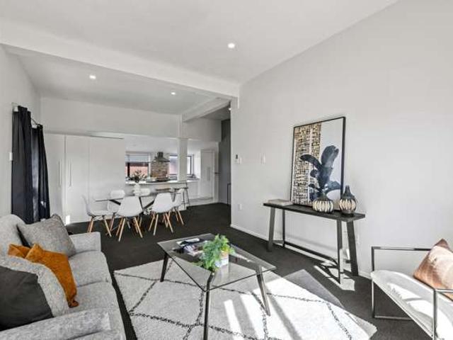 House for sale in Heathcote, Canterbury