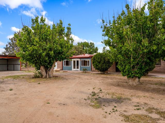 House for sale in Jarales, New Mexico