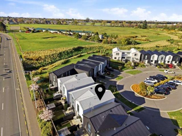 Townhouse for rent in Broomfield, Christchurch