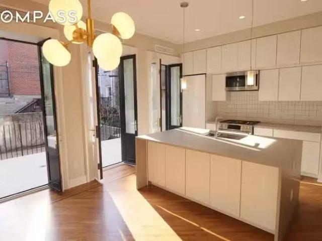 House for rent in Ridgewood