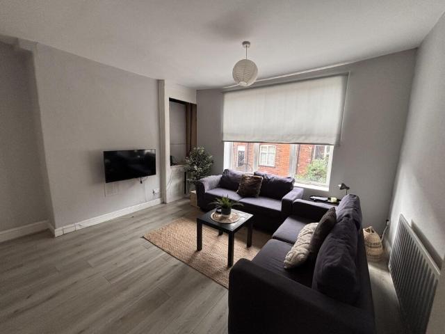 House for rent in Hyde Park, West Yorkshire