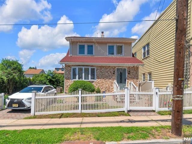 House for sale in Ridgefield Park, New Jersey
