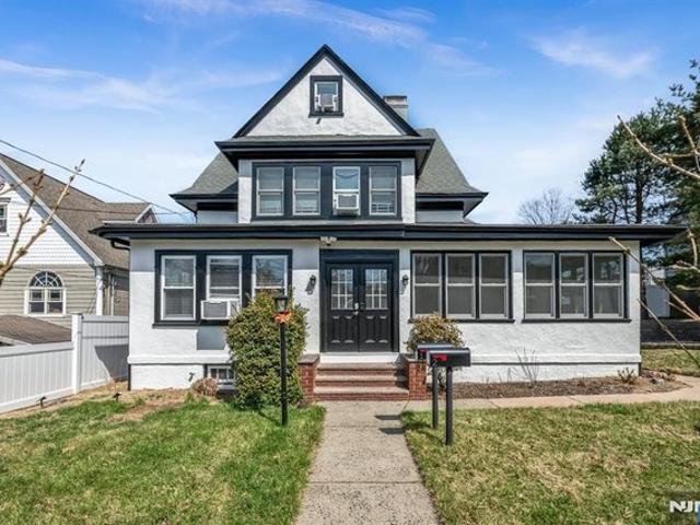 House for sale in Cedar Grove, New Jersey