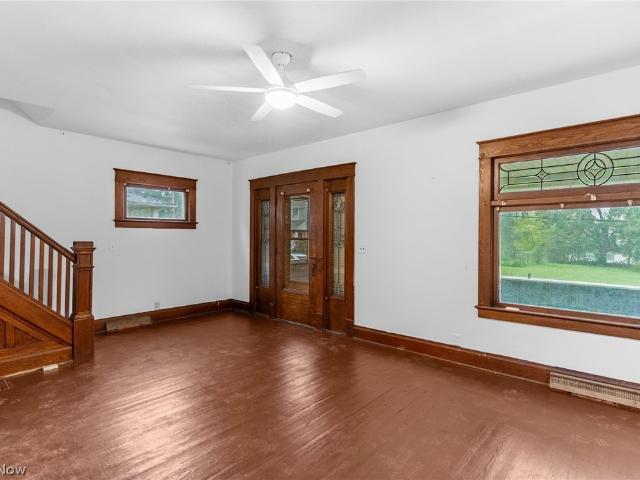 House for sale in Downtown, Struthers