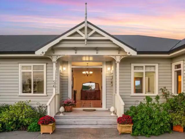 House for sale in Awhitu