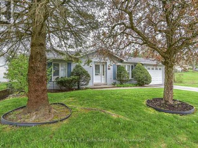 House for sale in Ontario