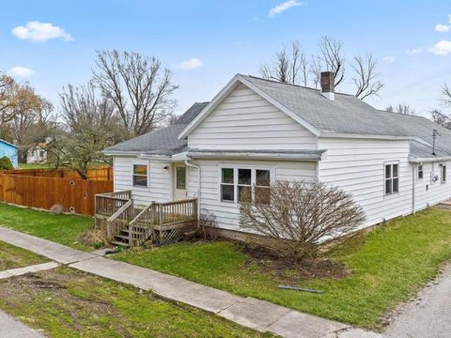 House for sale in Poneto, Indiana