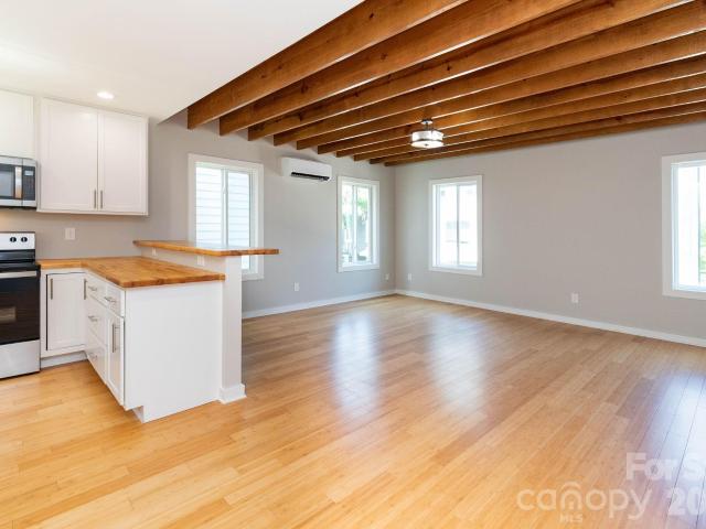 Townhouse for sale in Asheville, North Carolina