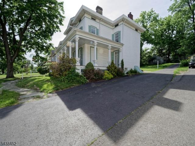 House for sale in Clinton, New Jersey