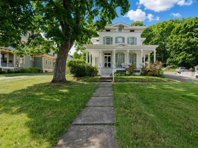House for sale in Clinton, New Jersey