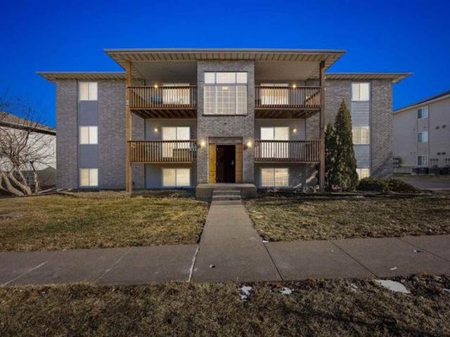 Condo for sale in Iowa City, Iowa
