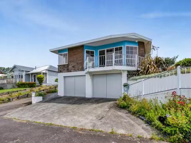 House for sale in Hillsborough, Taranaki
