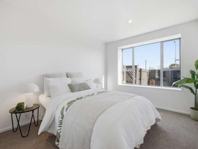 House for sale in Chaslands, Canterbury