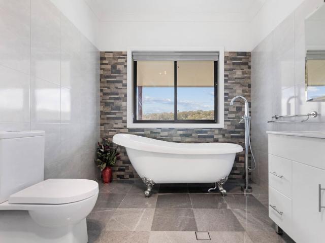 House for rent in Brisbane Grove, New South Wales