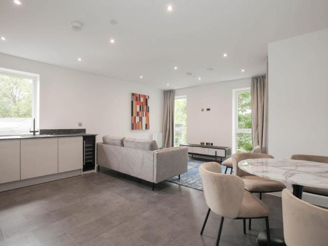 Apartment for rent in London Borough of Hounslow, Strand