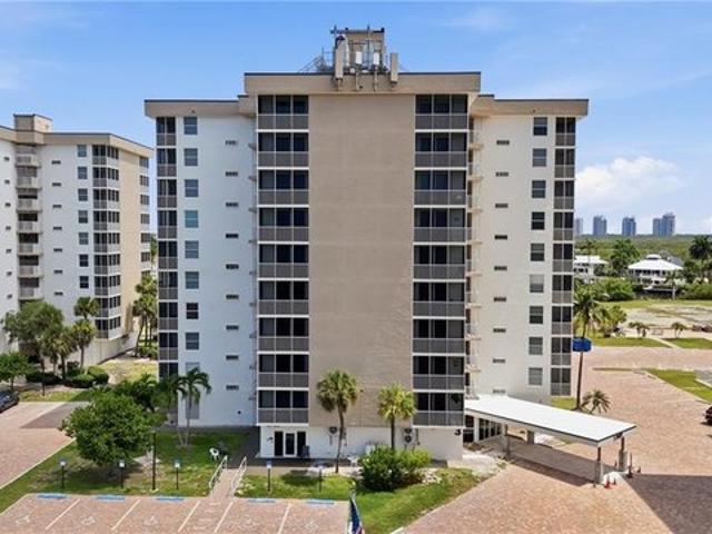Condo for sale in Bonita Springs, Florida