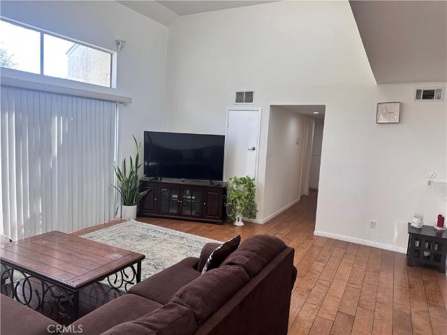 Condo for sale in Tarzana Neighborhood Council District, Canoga Park