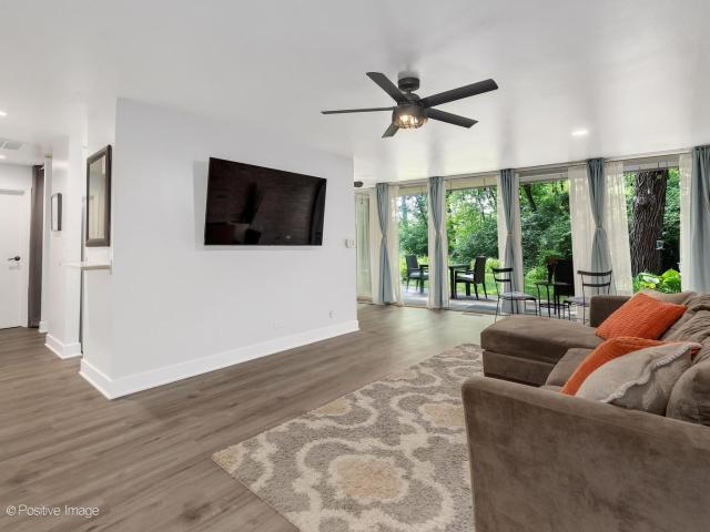 Condo for sale in Lisle, Illinois