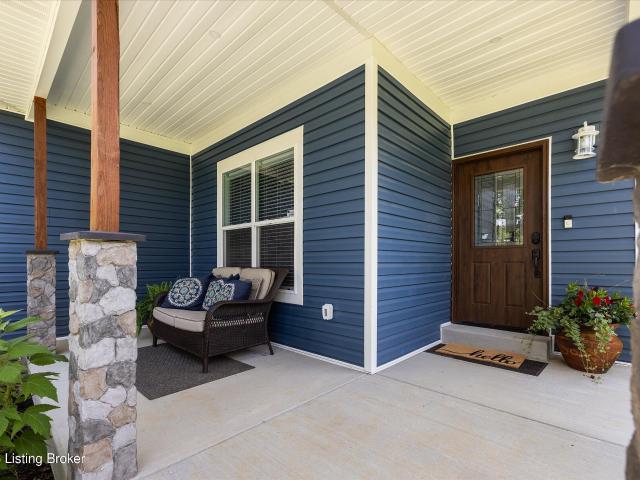 House for sale in Pewee Valley, Kentucky