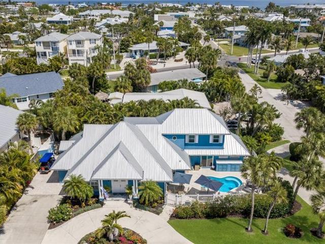 House for sale in Holmes Beach, Florida