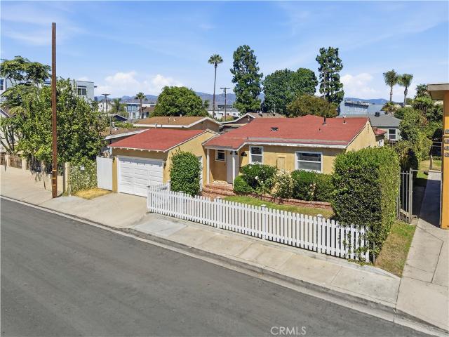 House for sale in North Hollywood Neighborhood Council District, Canoga Park