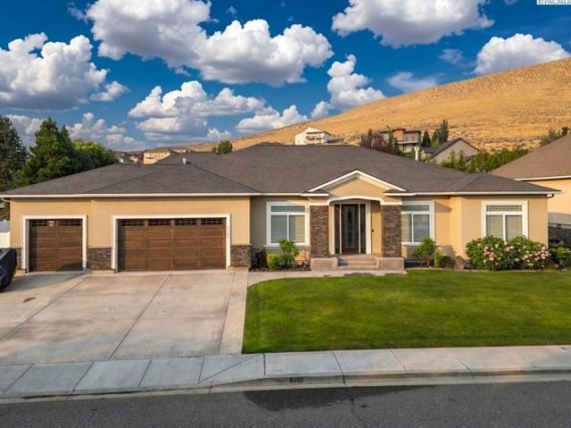 House for sale in West Richland, Washington