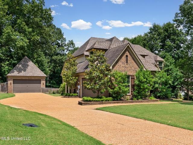 House for sale in Nesbit, Mississippi
