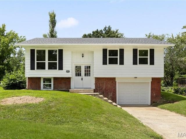 House for sale in Godfrey, Illinois