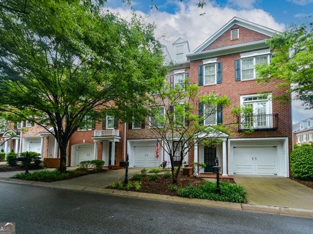Townhouse for sale in Roswell, Georgia