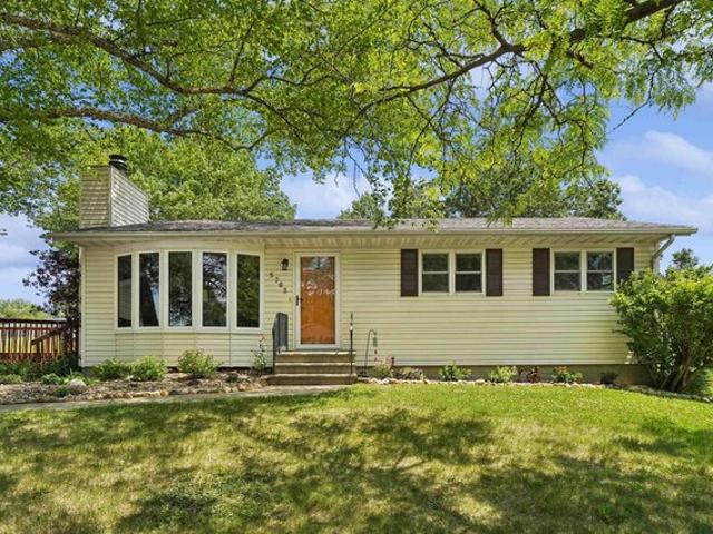 House for sale in Waterloo, Black Hawk County