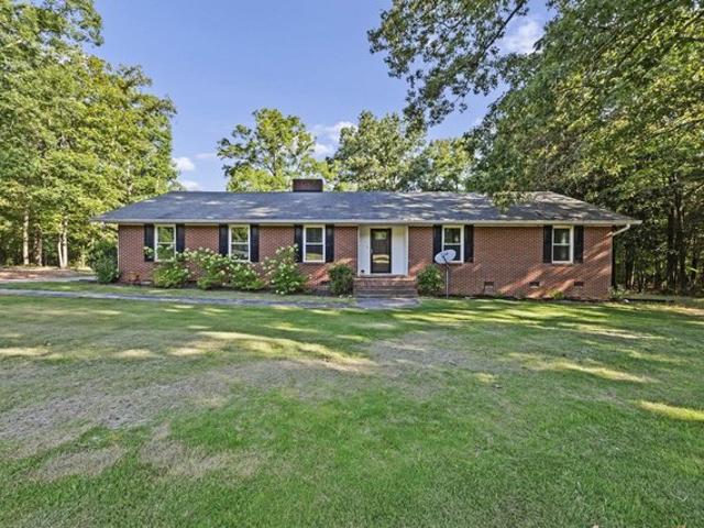 House for sale in Saluda, South Carolina