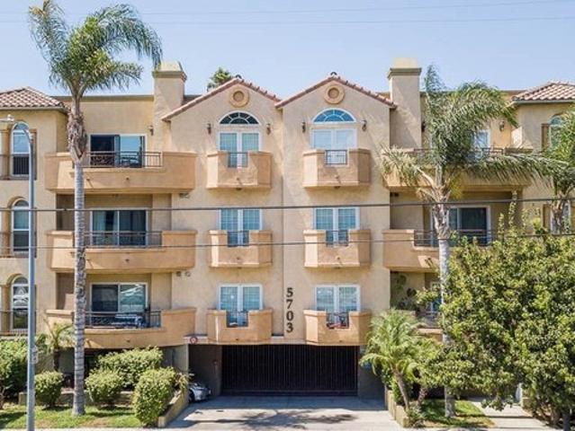 Condo for sale in Canoga Park, California