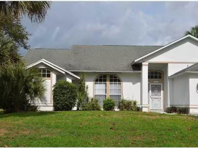 House for rent in Sebastian