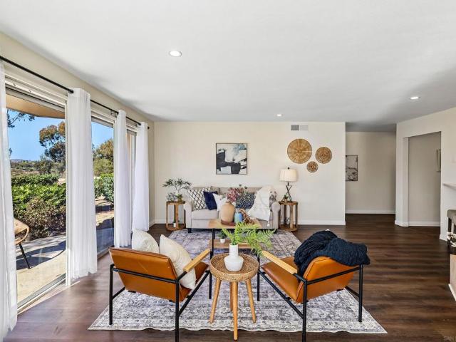 Condo for sale in La Mesa, San Diego County