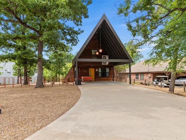 House for sale in Henderson, Texas