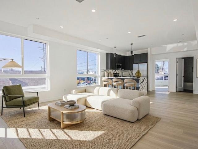 House for sale in North Hollywood Neighborhood Council District, Canoga Park