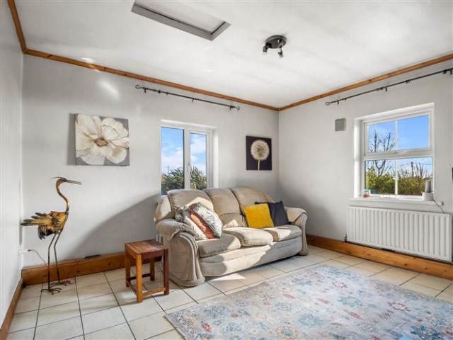 Detached House for sale in Ballynahown, Connacht